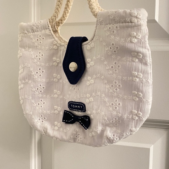Tommy Hilfiger Lace Bag Small White with Rope handles Brand New Never been used - Picture 12 of 13